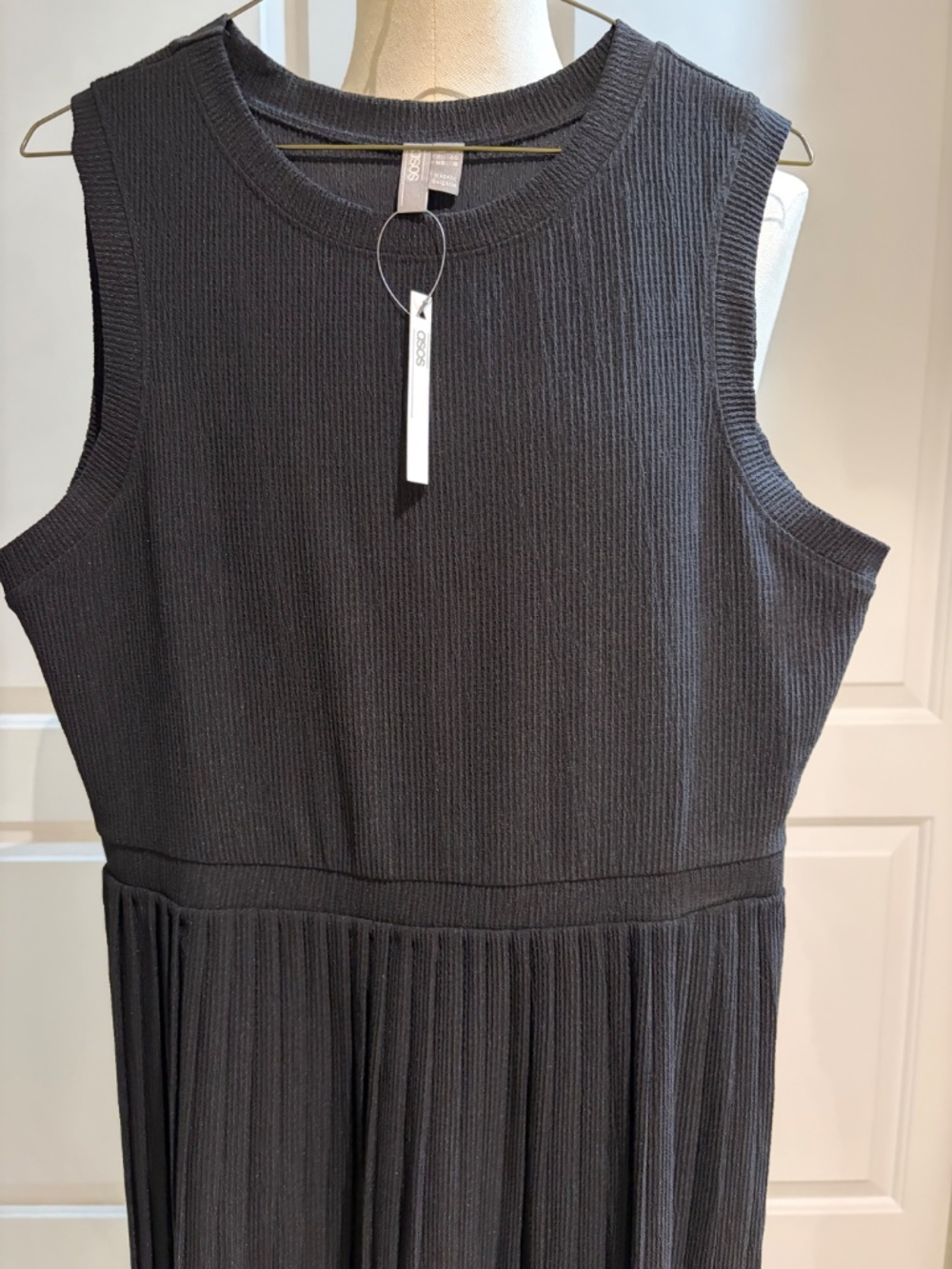 ASOS Black Sleeveless Pleated Midi Dress Textured Knit